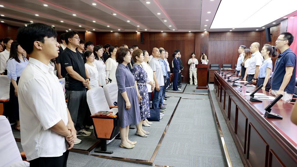 beat365第七次学生代表大会顺利召开